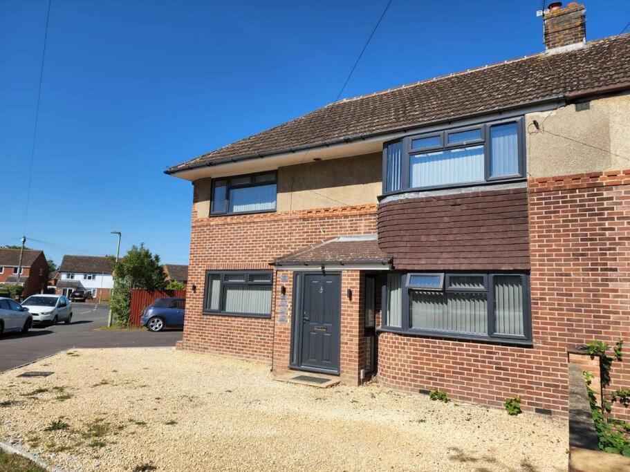 קידלינגטון Hazel 1-Bedroom Cousy Flat, Parking, Wifi, Prime Location, Close To Blenheim Palace & Oxford מראה חיצוני תמונה