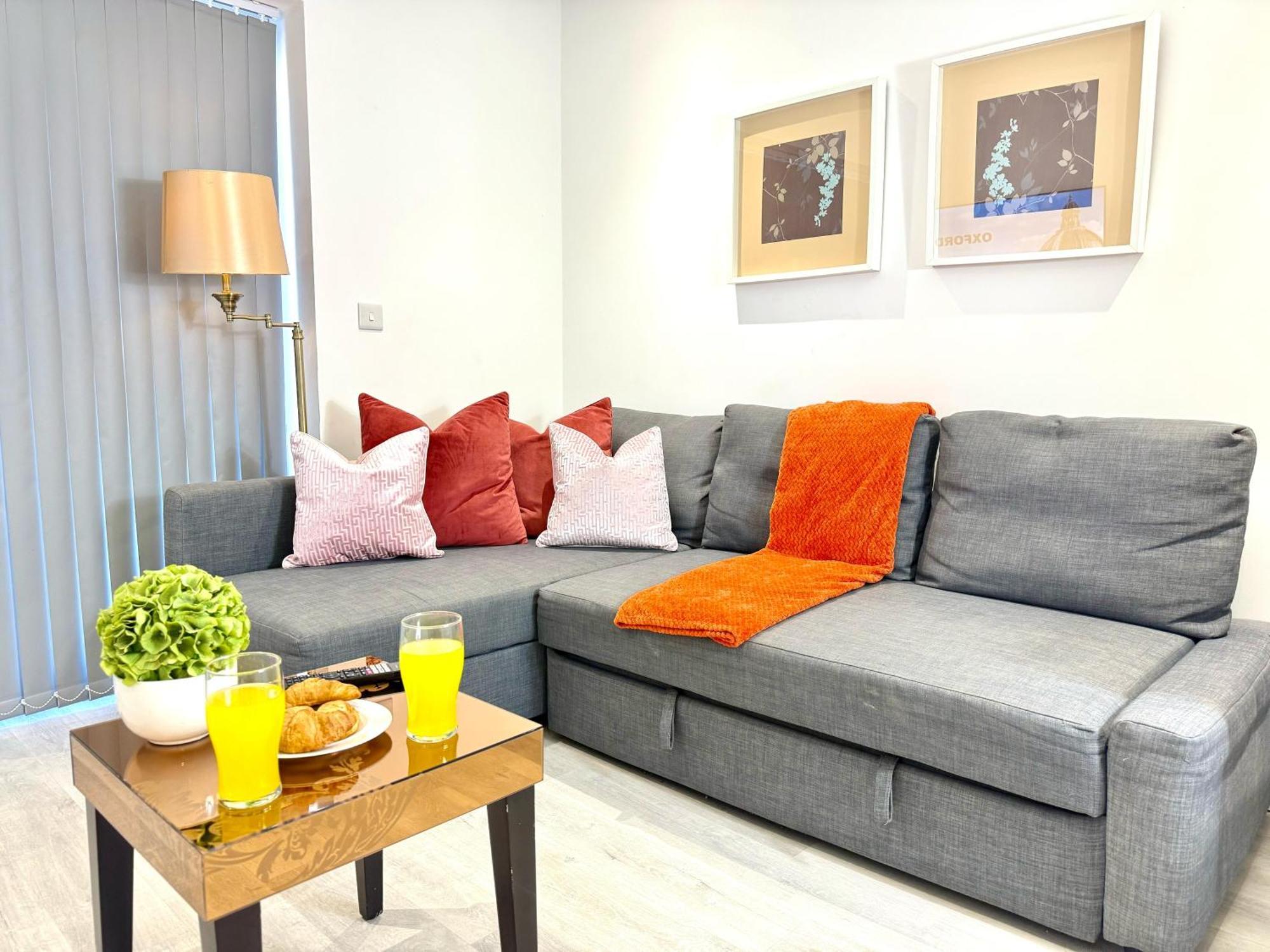קידלינגטון Hazel 1-Bedroom Cousy Flat, Parking, Wifi, Prime Location, Close To Blenheim Palace & Oxford מראה חיצוני תמונה