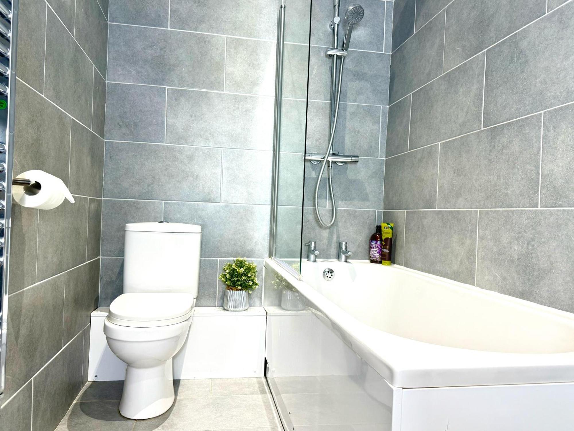 קידלינגטון Hazel 1-Bedroom Cousy Flat, Parking, Wifi, Prime Location, Close To Blenheim Palace & Oxford מראה חיצוני תמונה
