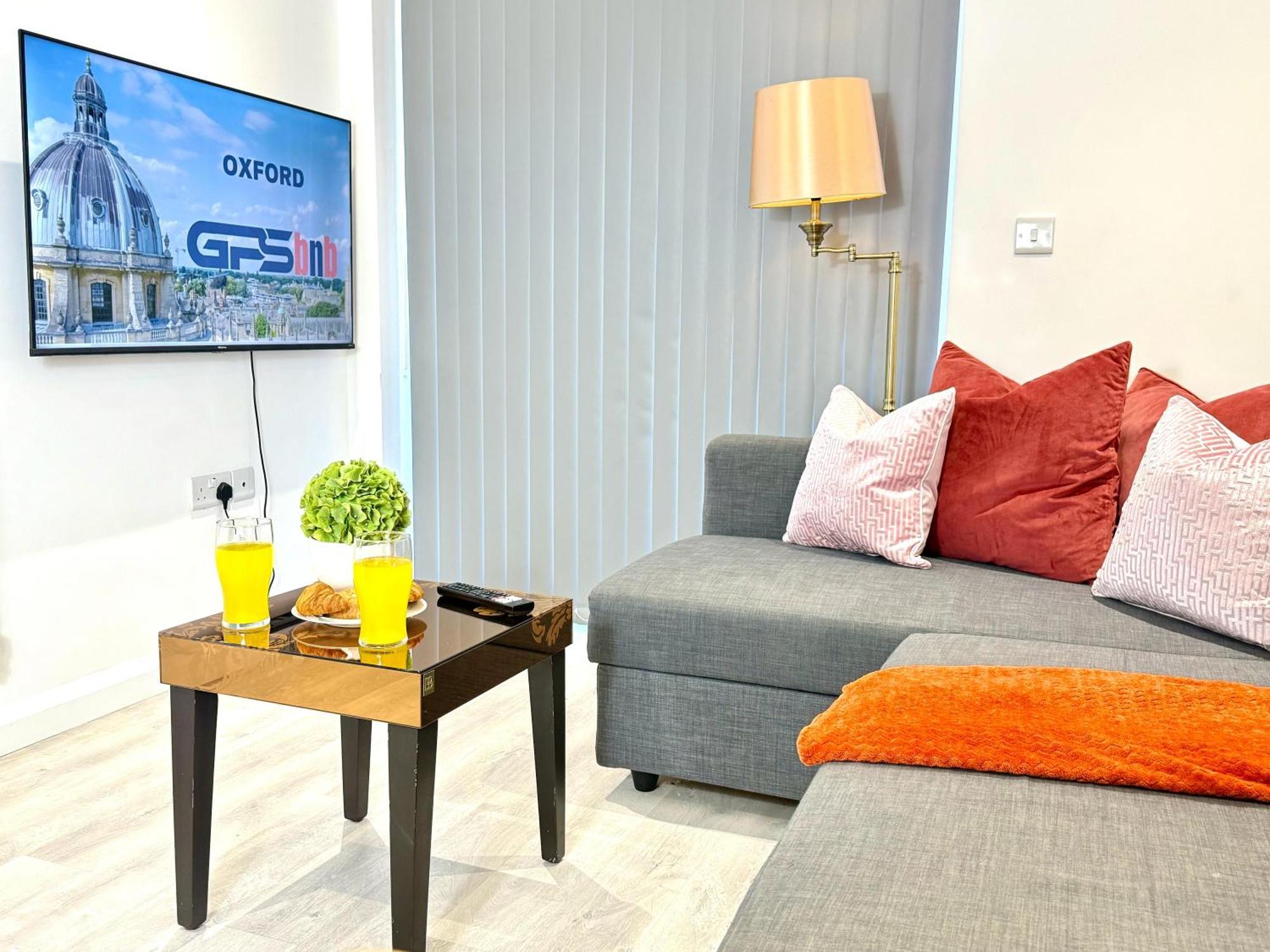 קידלינגטון Hazel 1-Bedroom Cousy Flat, Parking, Wifi, Prime Location, Close To Blenheim Palace & Oxford מראה חיצוני תמונה