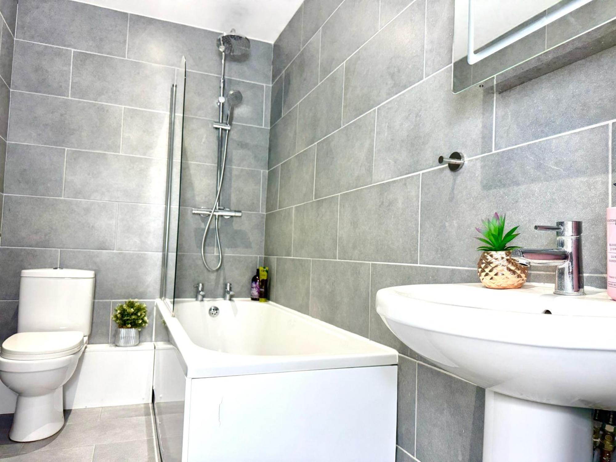 קידלינגטון Hazel 1-Bedroom Cousy Flat, Parking, Wifi, Prime Location, Close To Blenheim Palace & Oxford מראה חיצוני תמונה