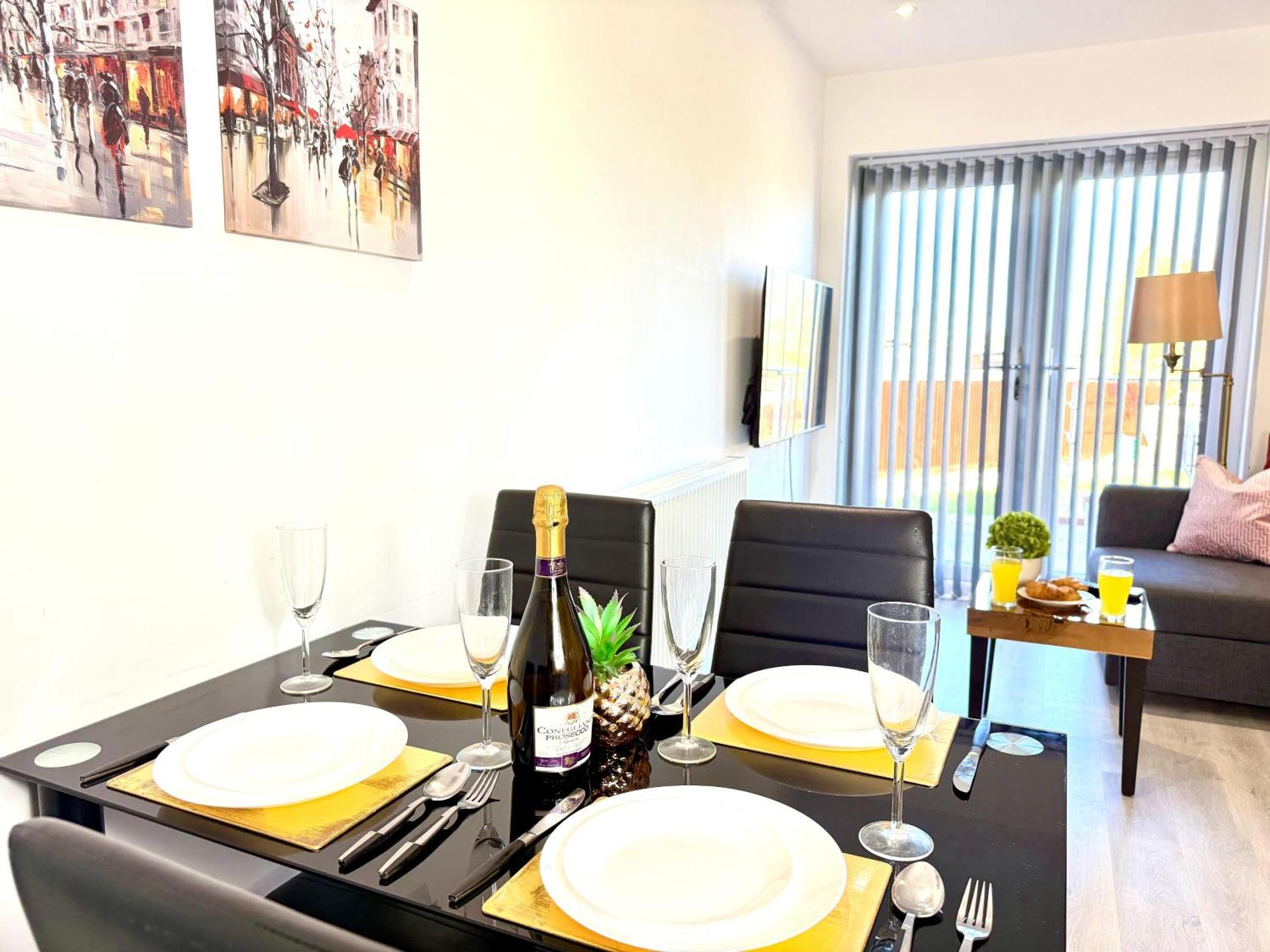 קידלינגטון Hazel 1-Bedroom Cousy Flat, Parking, Wifi, Prime Location, Close To Blenheim Palace & Oxford מראה חיצוני תמונה