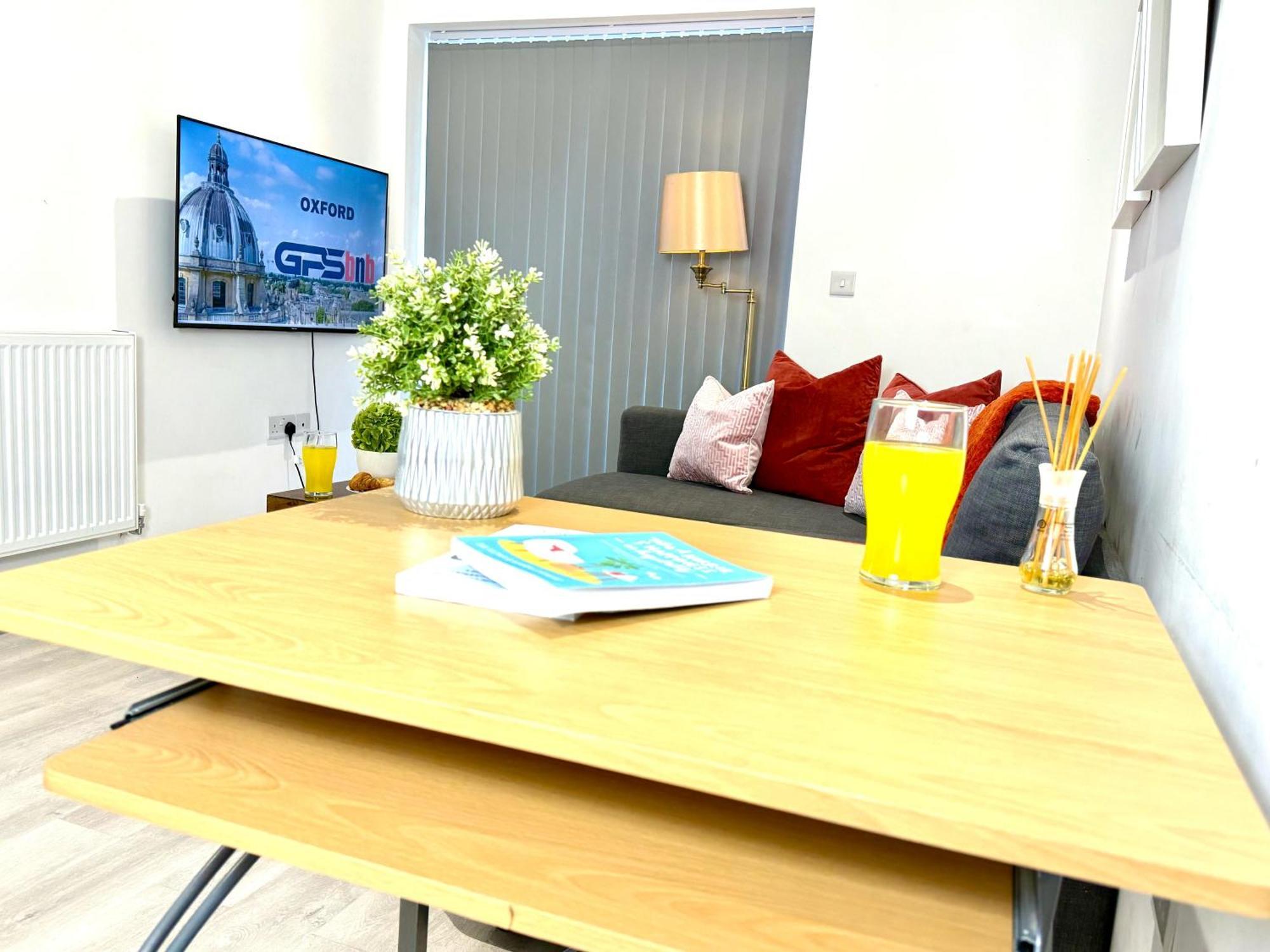 קידלינגטון Hazel 1-Bedroom Cousy Flat, Parking, Wifi, Prime Location, Close To Blenheim Palace & Oxford מראה חיצוני תמונה