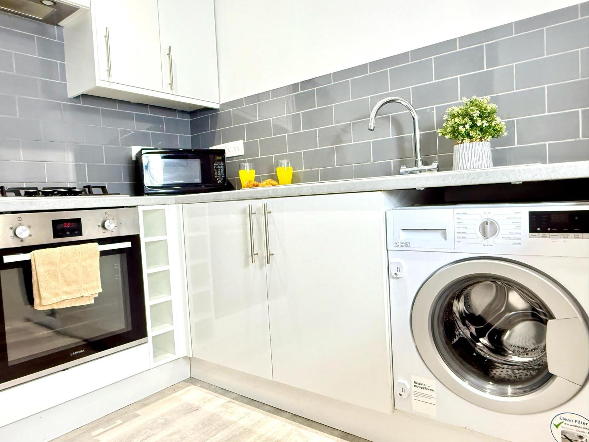 קידלינגטון Hazel 1-Bedroom Cousy Flat, Parking, Wifi, Prime Location, Close To Blenheim Palace & Oxford מראה חיצוני תמונה