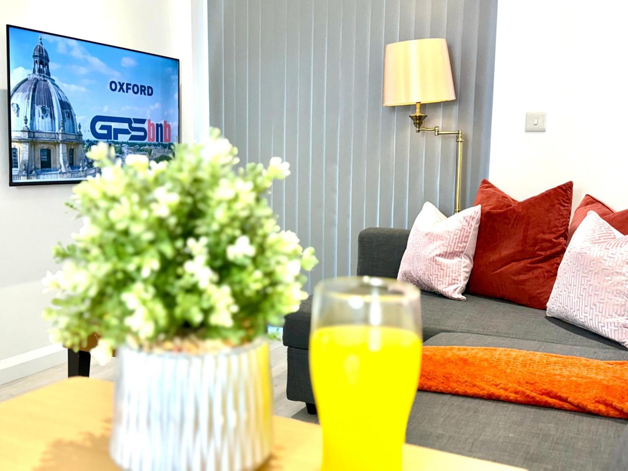 קידלינגטון Hazel 1-Bedroom Cousy Flat, Parking, Wifi, Prime Location, Close To Blenheim Palace & Oxford מראה חיצוני תמונה